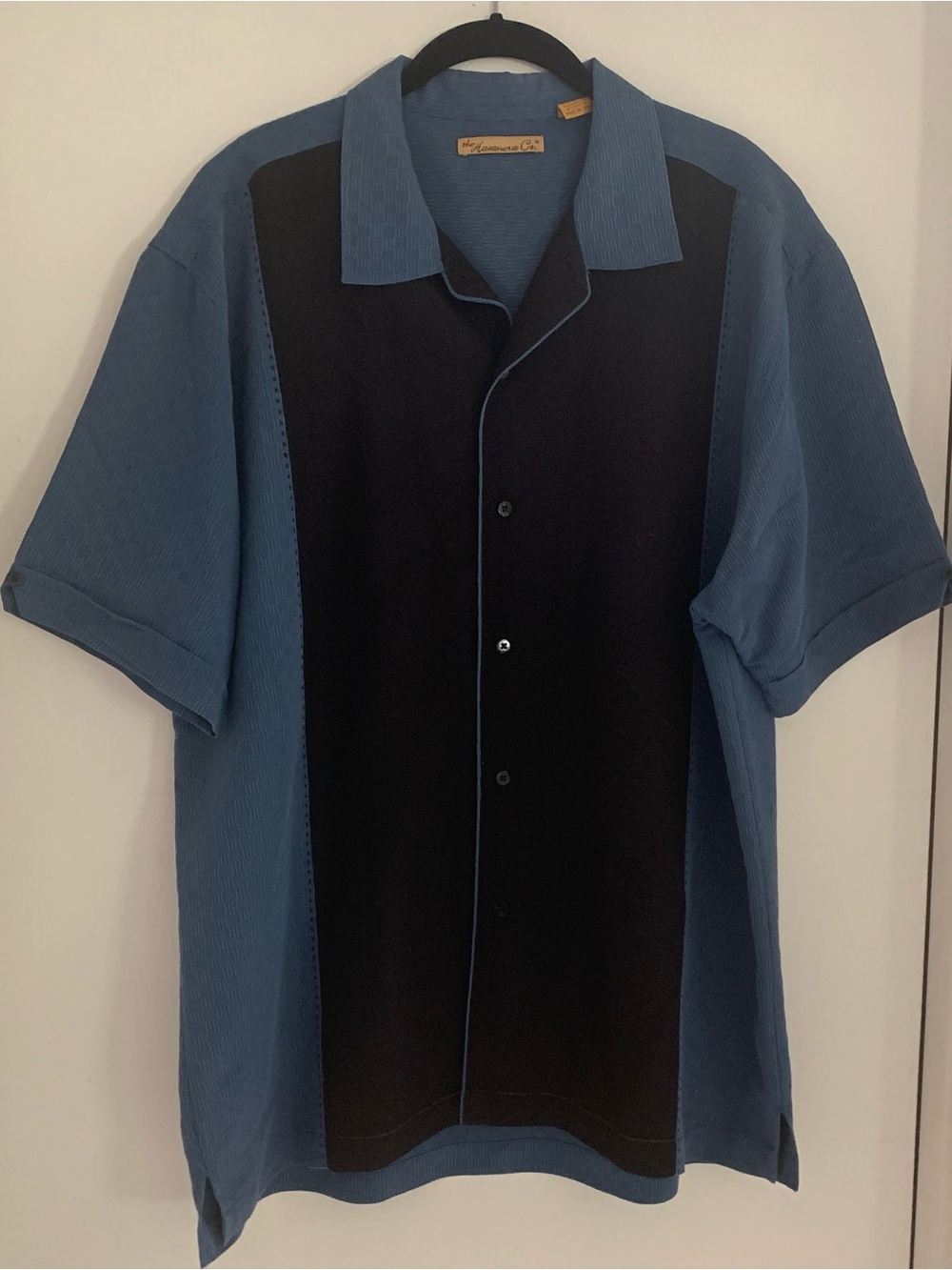 Men's Two-Tone Short-Sleeve Button-Down Shirt in Blue & Black